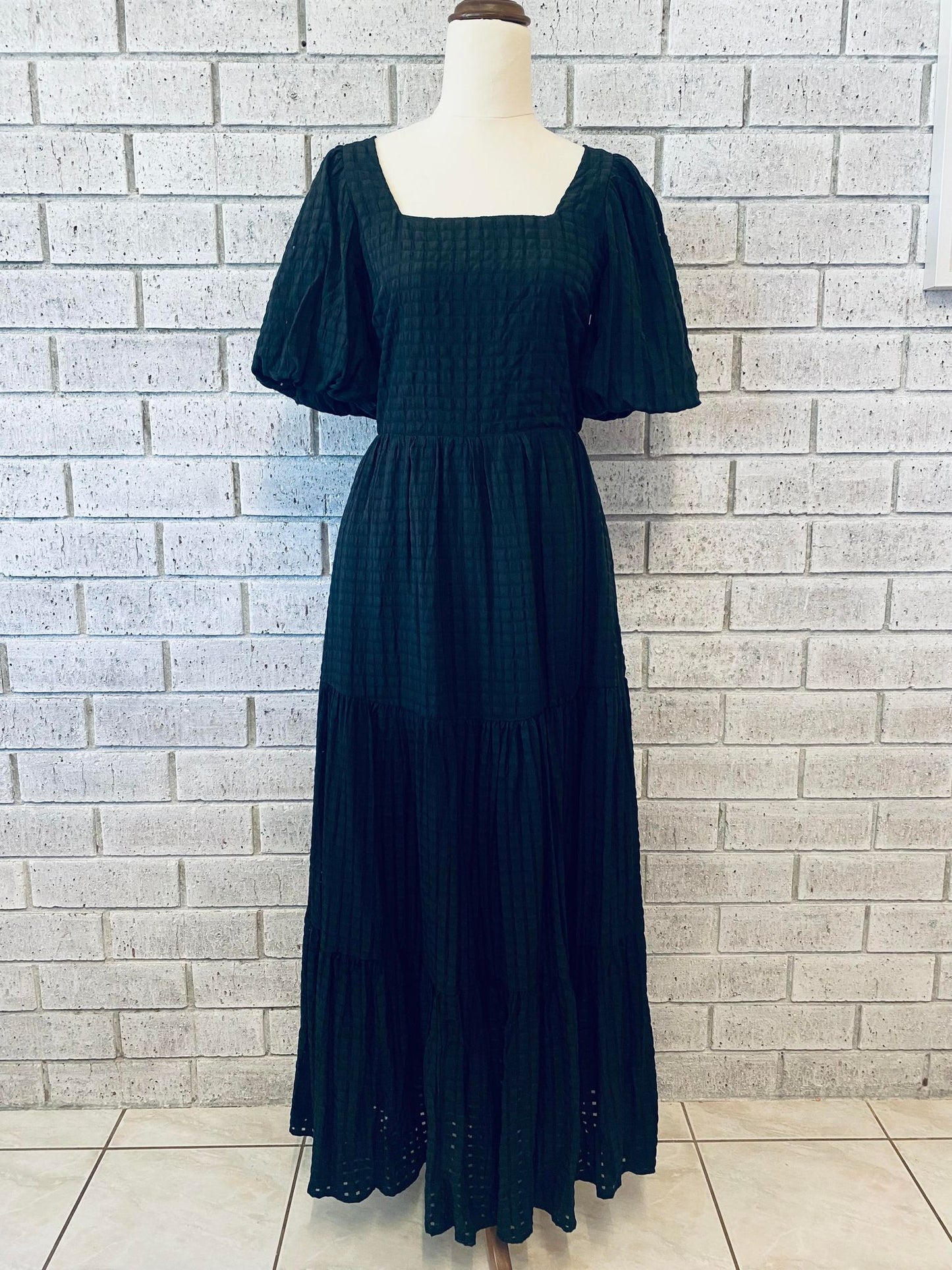 Black Balloon Sleeve Tiered Maxi Dress